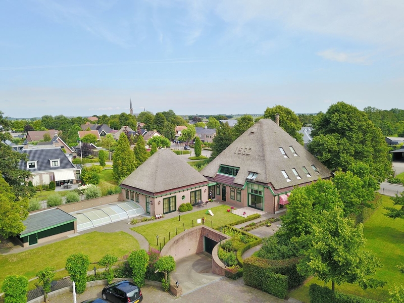 Binnenkijken bij dirk scheringa (kent u wel van az en uw leninkje ... Mag ik even binnenkijken