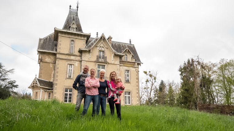 Manoeuvreren Buitenshuis Articulatie Beetje' veel volgens makelaars… Meilandjes zetten hun Franse chateau te  koop voor 1,25 miljoen euro