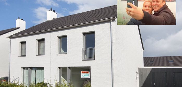 Nu eigen huis verbouwd wordt: FRANS BAUER koopt nieuw huis om zijn door herseninfarct getroffen MARISKA te verzorgen